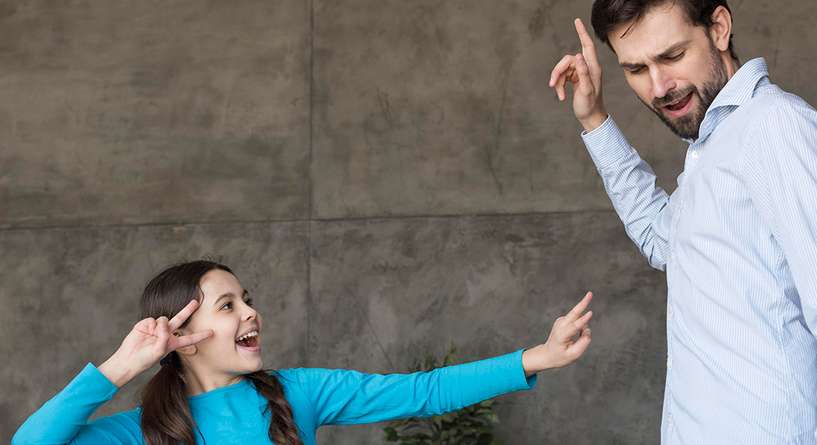 كيف يمكن للآباء تحسين سلوك الأبناء «غير المهذبين»؟