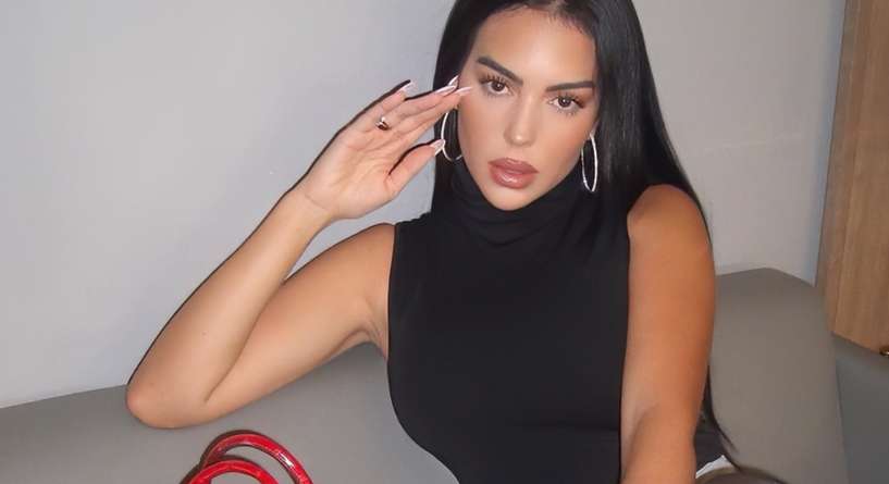 بالفيديو: جورجينا رودريغيز تحتفل بعيد ميلاد كريستيانو "جونيور"