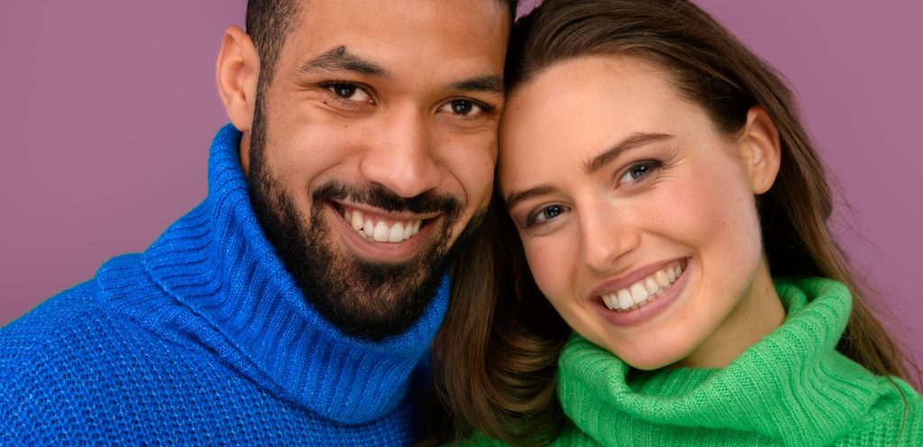 شريكان سعيدان سويًا