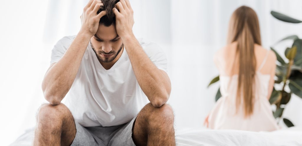 علاقة حميمة متوترة بين الزوجين