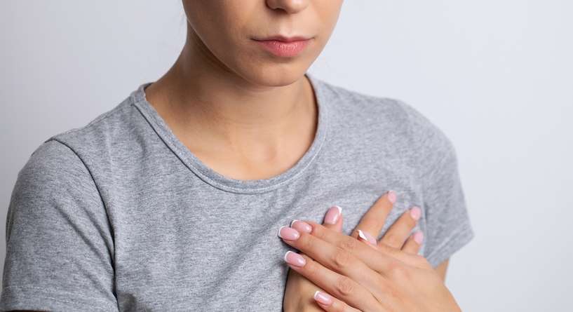علاج النغزات تحت الثدي الايسر