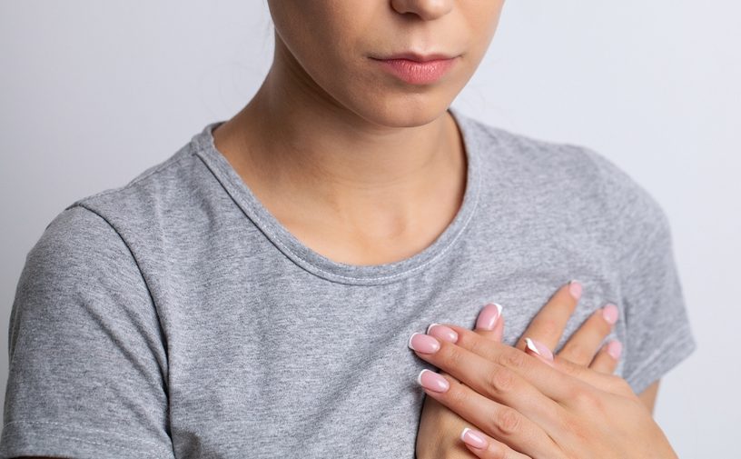علاج النغزات تحت الثدي الايسر