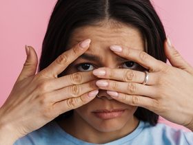 علاج الكيس الدهني في العين بدون جراحة