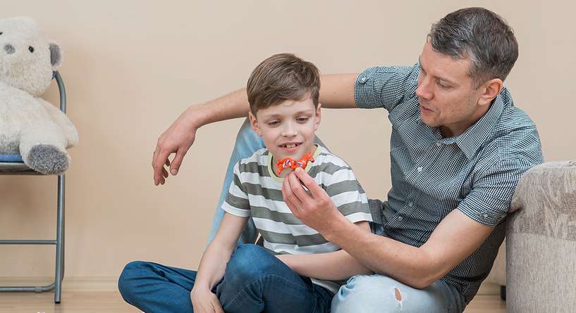 فوائد لعب الآباء مع الأبناء
