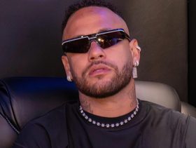 بعد أن طلب إجراء اختبار الحمض النووي نيمار يعترف بابنته هيلينا من أماندا كيمبرلي