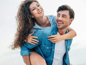 علاقة رجل الميزان وأنثى الأسد: انسجام تام