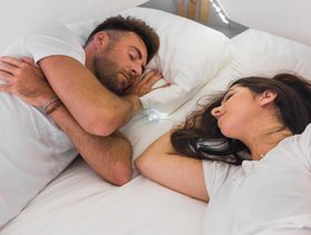 لماذا أشعر بالنعاس وعدم النشاط بعد العلاقة الزوجية؟