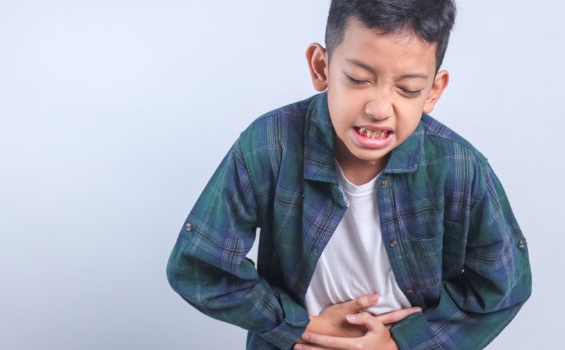 ألم البطن عند الأطفال عمر 7 سنوات
