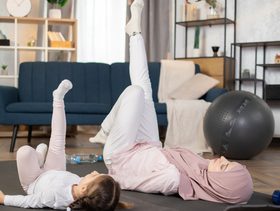 تمارين لعلاج تقوس الساقين عند الأطفال