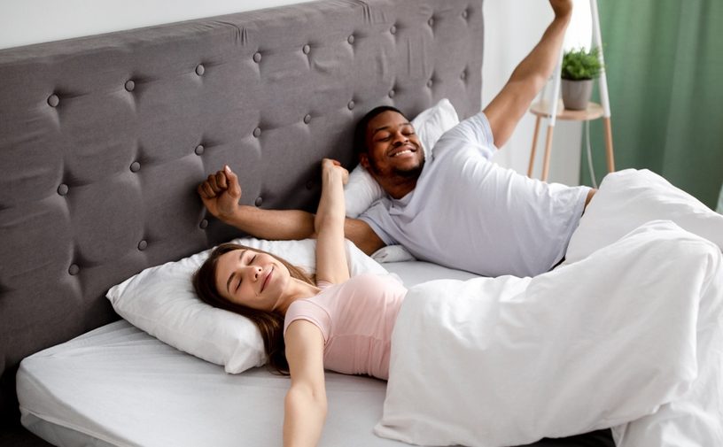 من يتعب أكثر الرجل أم المرأة في العلاقة الزوجية
