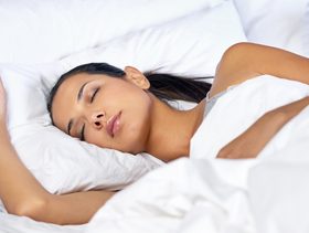 هل كثرة النوم من علامات الحمل