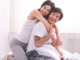 متى يضعف الرجل أمام المرأة في الفراش