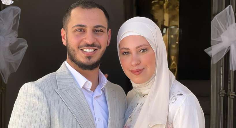 نجم طيور الجنة وزوجته يعلنان عن جنس طفلهما المُنتظَر بطريقةٍ مميّزة!