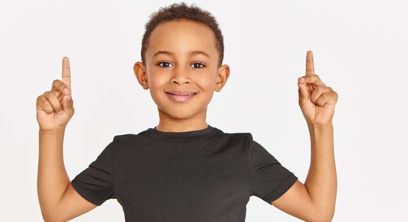 ولد يتمتع بثقة بنفسه