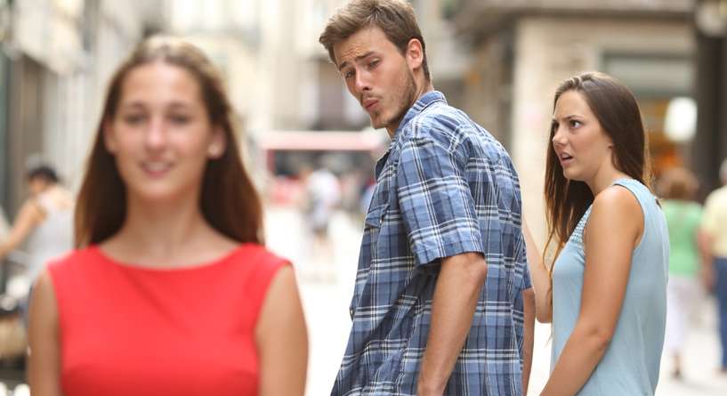 رجل عينه زائغة