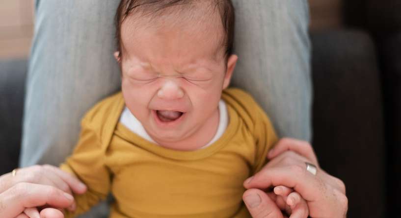 5 إشارات خطيرة تدل على أن طفلكِ يشعر بالبرد أثناء النوم