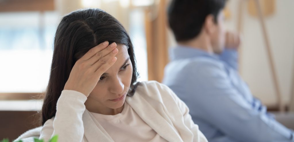 زوجان تبدو عليهما علامات النفور