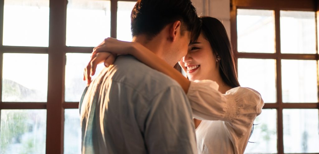 زوج مع زوجته الثانية