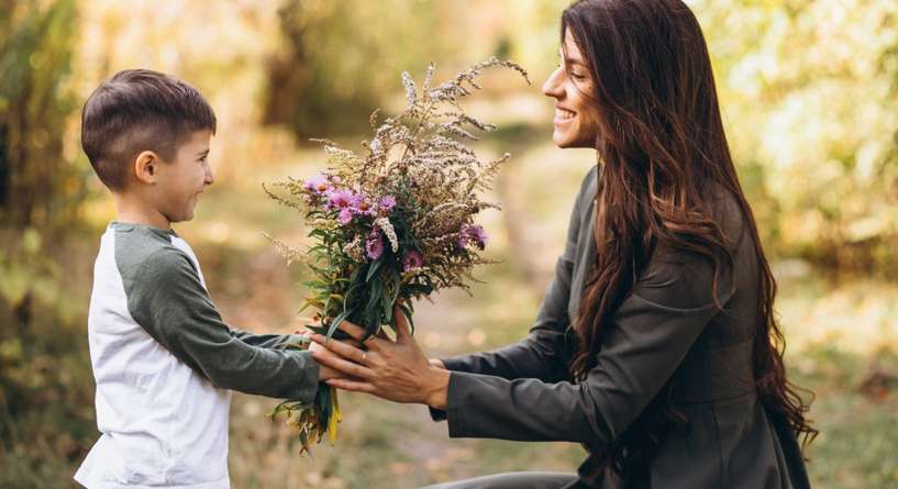 أسرار التربية الناجحة: تصرفاتك اليومية تشكّل مستقبل طفلك!