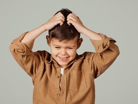 صدفية الشعر عند الاطفال​