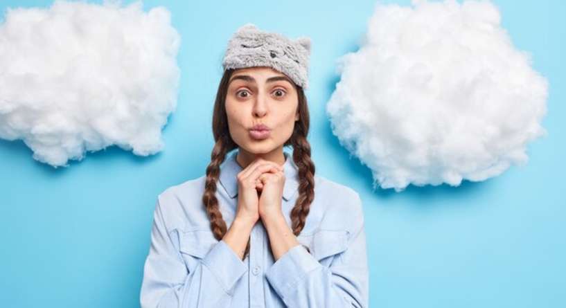 امرأة في عالم الأحلام