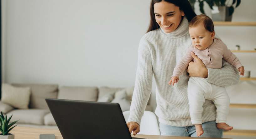 البرنامج المهني الجديد في دبي: فرصة لا تُفوّت للأمهات العاملات!