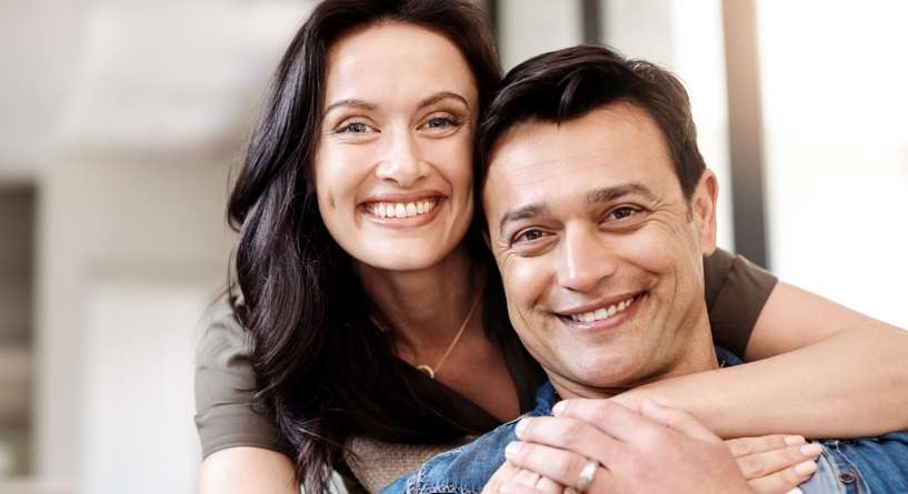 لماذا يتغير صوت الرجل مع حبيبته​