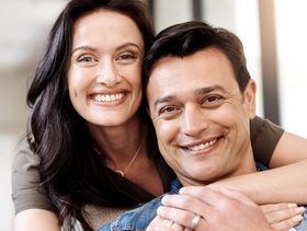 لماذا يتغير صوت الرجل مع حبيبته​