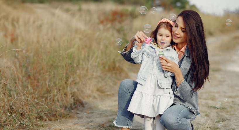 8 أشياء يراقبها أطفالك من دون أن تعلمي