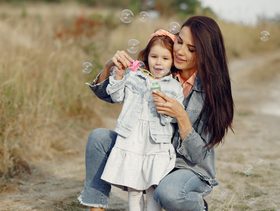 8 أشياء يراقبها أطفالك من دون أن تعلمي