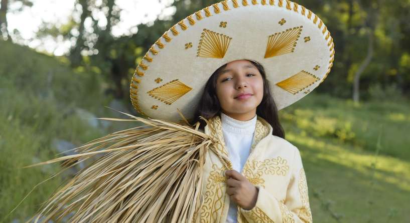 لبس مكسيكي للاطفال​