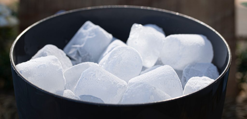 مكعبات من الثلج