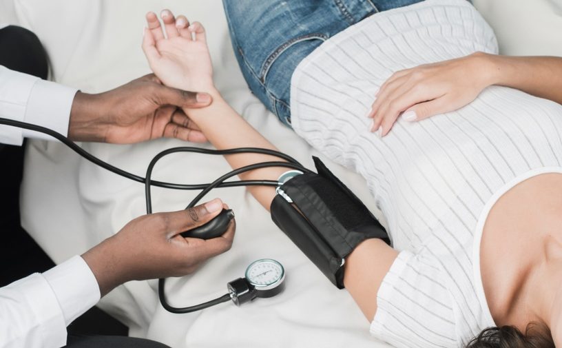 دراسة علمية تكشف سرًا خطيرًا.. ضغط دمكِ أثناء الحمل يحدد صحتكِ لسنوات قادمة!