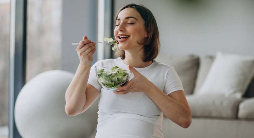 10 أسرار غذائية للحامل ستغير حملكِ بالكامل!