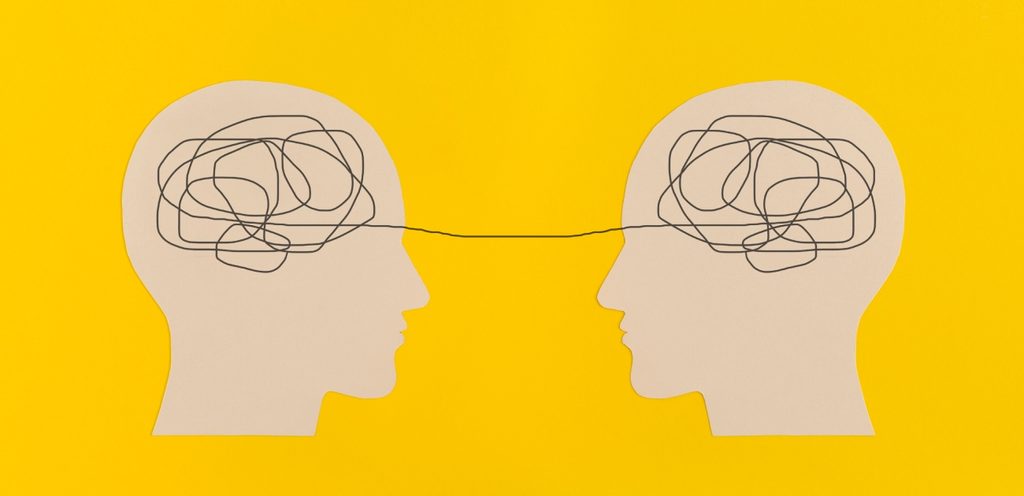 شكل لشخصان متقابلين