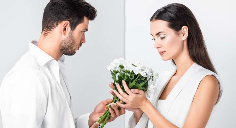 معنى الورد الأبيض في الحب​