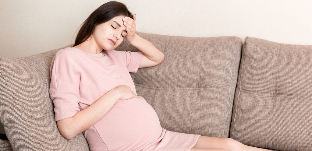 امرأة حامل متعبة