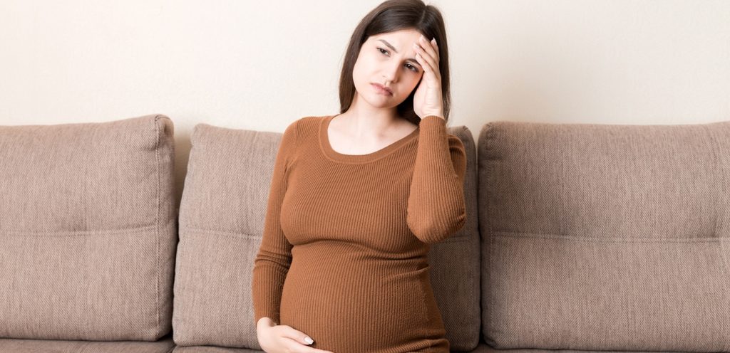 امرأة حامل متعبة