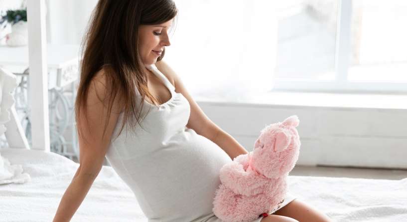 منظمة الصحة العالمية تُطلق صرخة إنذار: الحمل المبكر يُدمّر مستقبل الفتيات!
