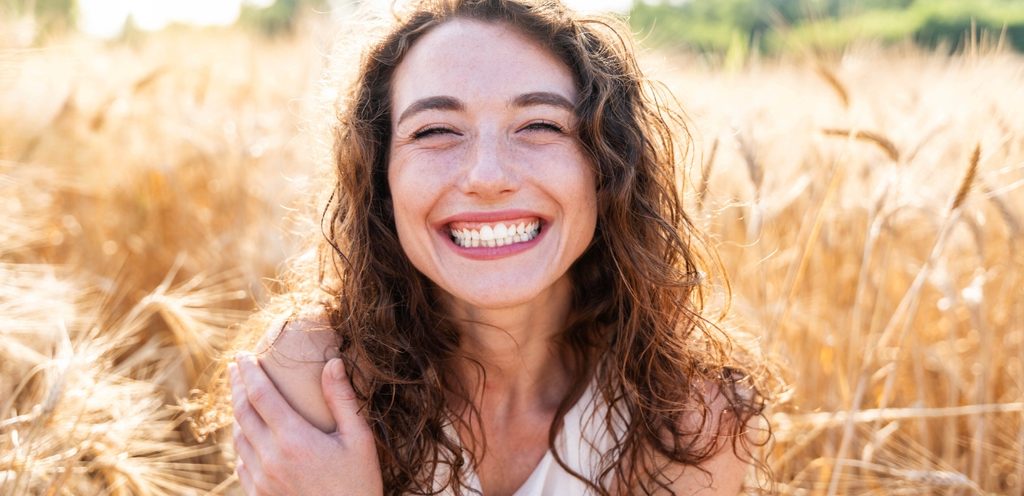 امرأة سعيدة