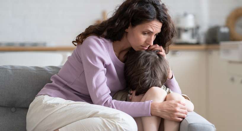 "أشعر بالذنب كأم".. لماذا يحدث ذلك؟ وكيف تتجاوزينه؟