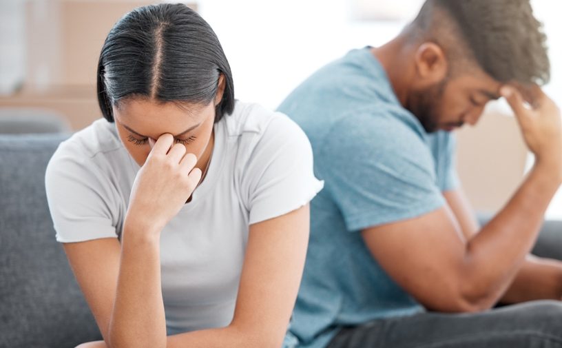 كيف تؤثر الخلافات الصغيرة على العلاقة الزوجية على المدى البعيد؟