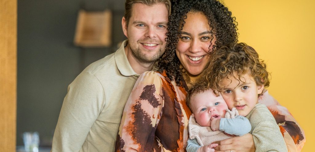 عائلة سعيدة