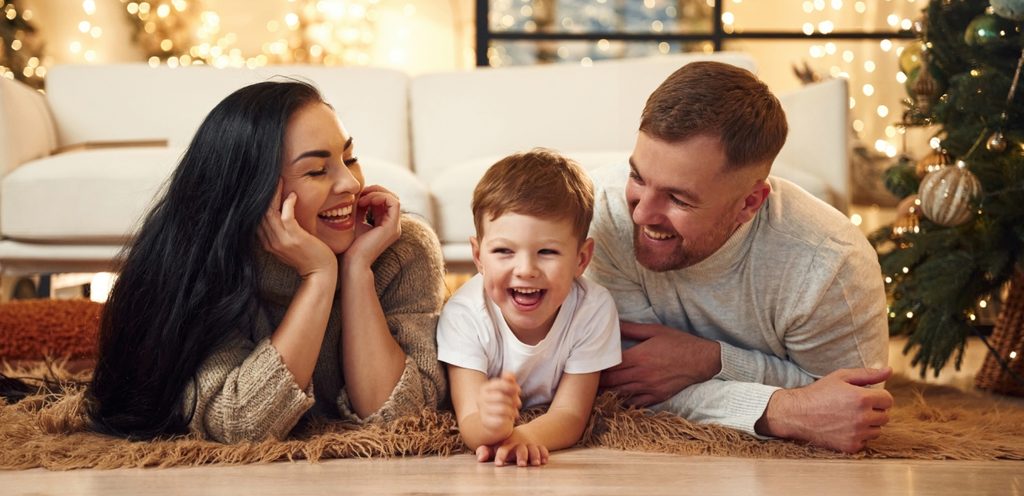 عائلة سعيدة