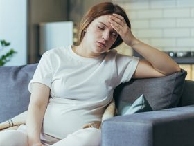 أعراض يجب أن تدفعك فورًا لزيارة الطبيب خلال الحمل