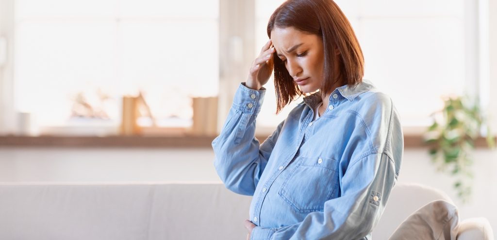 امرأة حامل متعبة