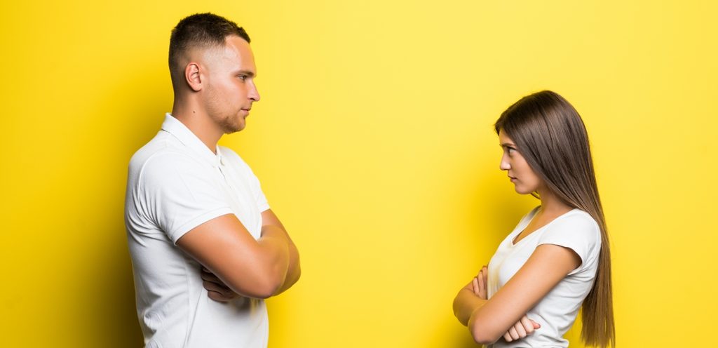 زوجان غاضبان