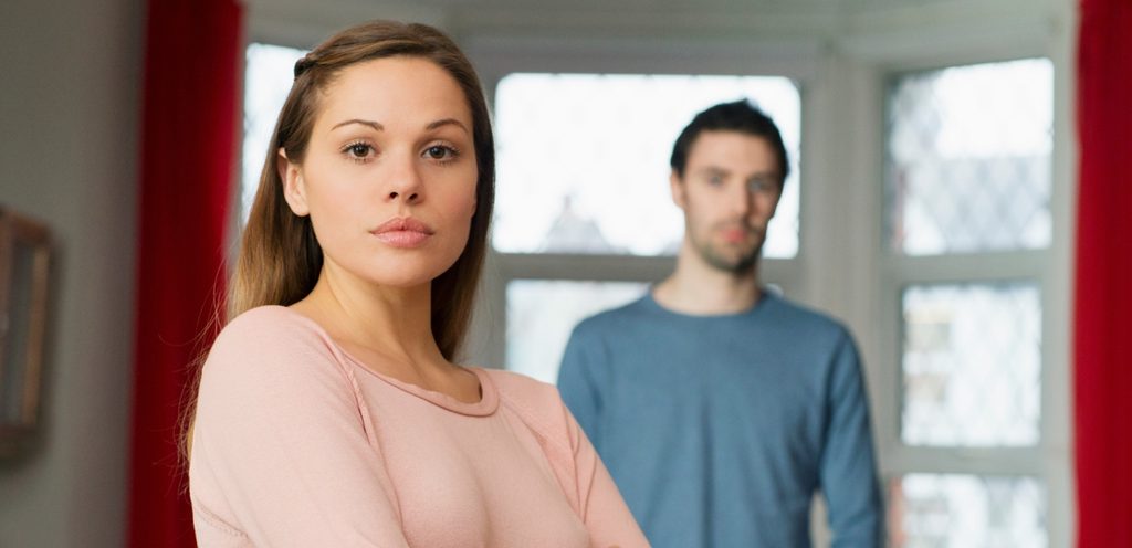 زوجان حزينان