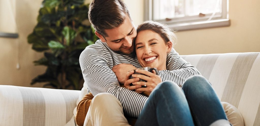 زوجان سعيدان