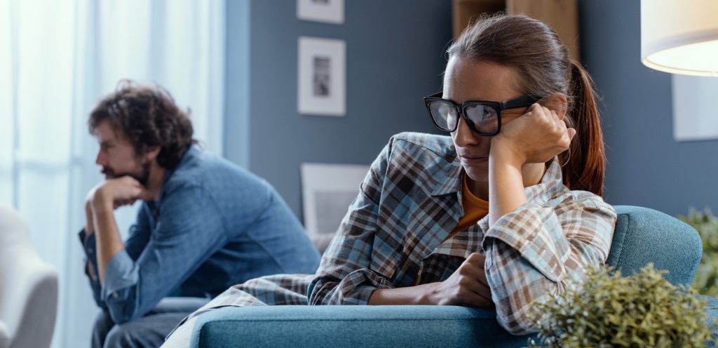 زوجان حزينان